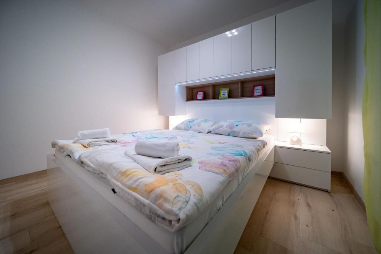 Apartmani Tomi Lopar Bagian luar foto