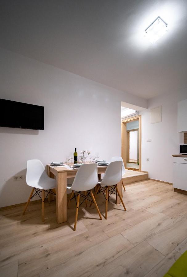 Apartmani Tomi Lopar Bagian luar foto