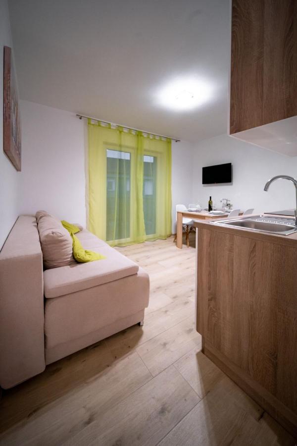 Apartmani Tomi Lopar Bagian luar foto