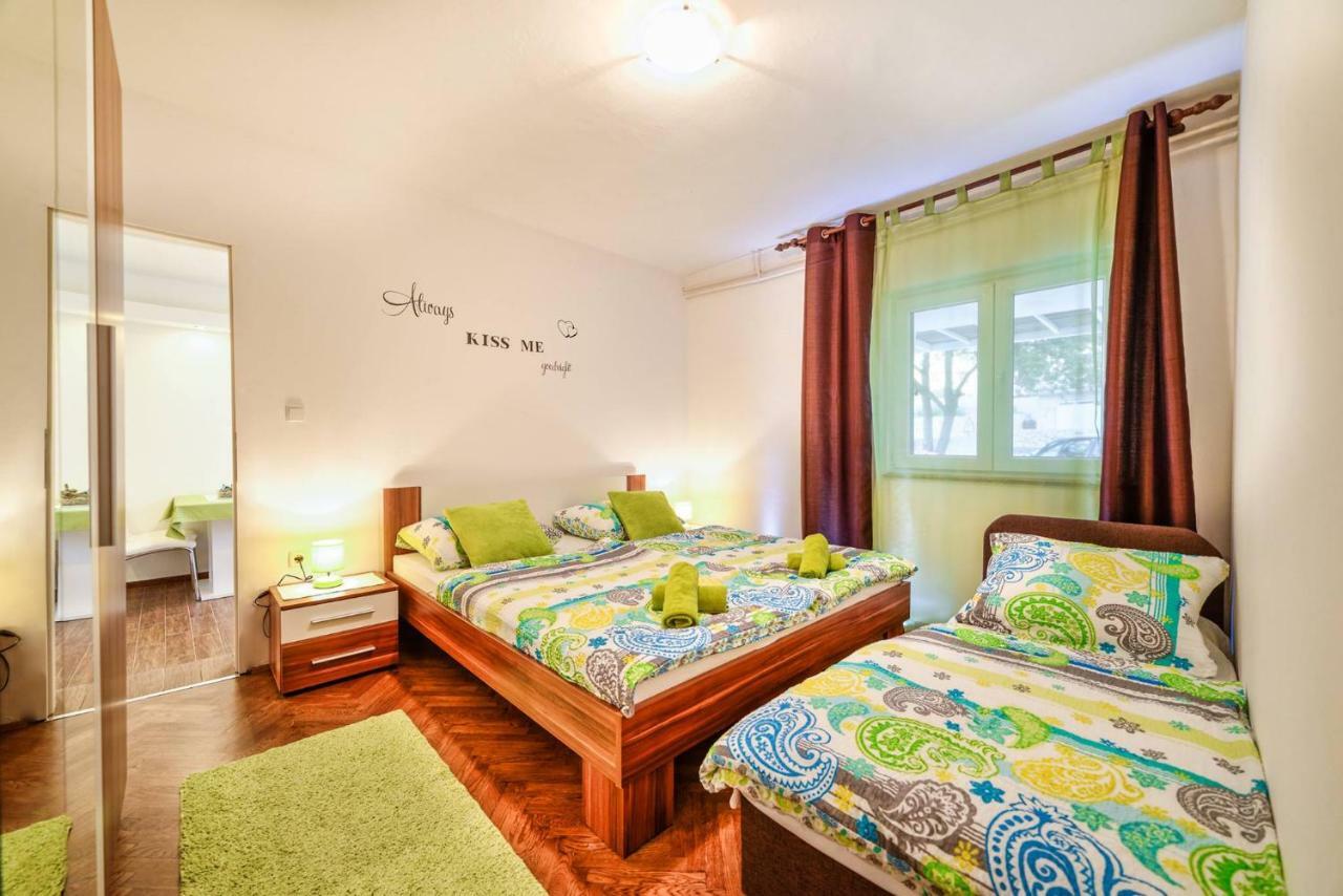 Apartmani Tomi Lopar Bagian luar foto